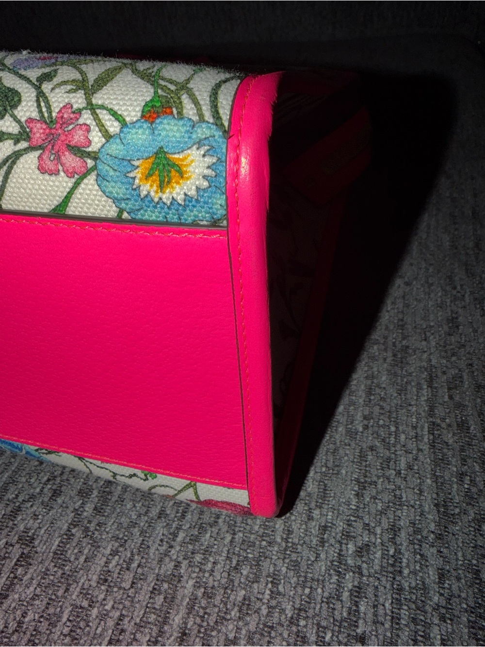 Gucci Floral Print Tote Bag with Pink Handles - Picture 6 of 16